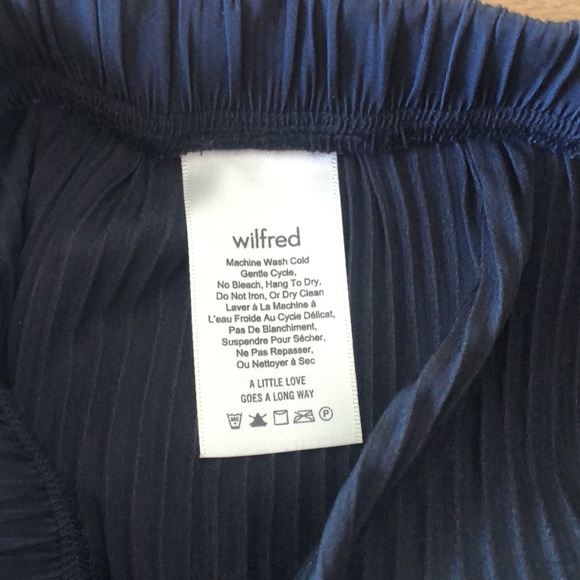 Aritzia Wilfred, high rise pinch pleated pants, wide leg, black, XS - Picture 8 of 8